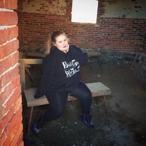 Meet your Posher, Jillian